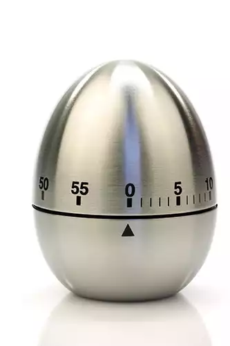 עגבניות ענבים חצויות (רצוי צהובות ואדומות)