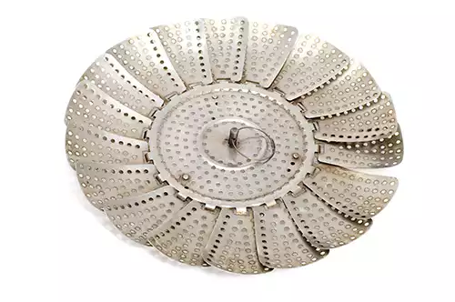 2 פטרוזיליה בינונית, קלופה וחתוכה לקוביות של 1/2 אינץ'