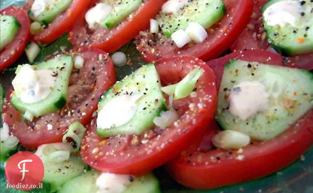 סלט Mesclun עם טופו קלוי