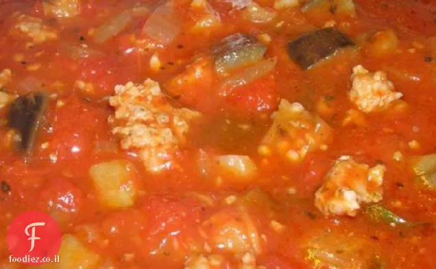 מרק עגבניות נקניק וחציל (חצילים) 