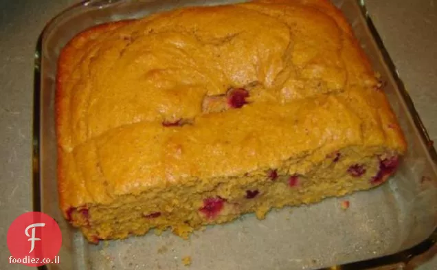 לחה דלעת חמוציות Cornbread