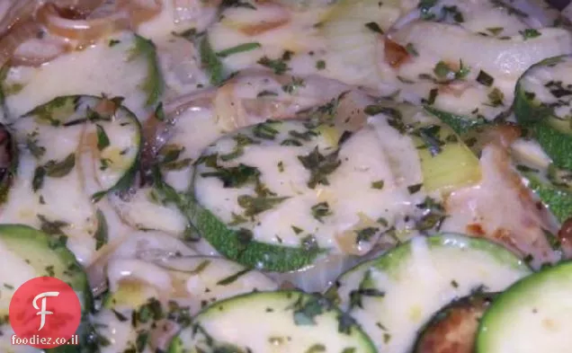 קישואים מוקפצים עם Gruyere