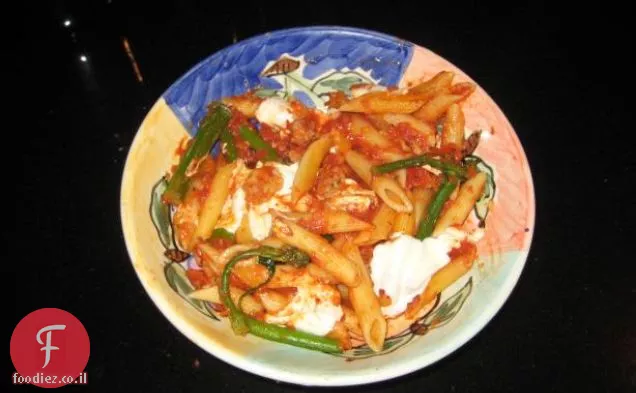 נקניק אייס, מוצרלה, Broccolini ופסטה פנה