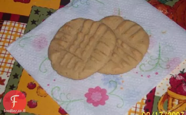 הטוב ביותר (ואחד הקל ביותר) עוגיות חמאת בוטנים! (נשיקות