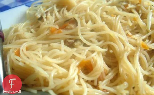 Vermicelli צמחוני מטוגן (Hoon דבורה מטוגן)