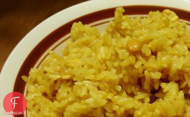 אורז בר עם פקאנים חריפים