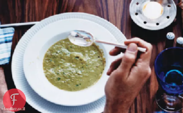מרק אספרגוס קלוי עם עשבי תיבול האביב Gremolata