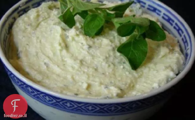 גבינת פטה ומטבל שום