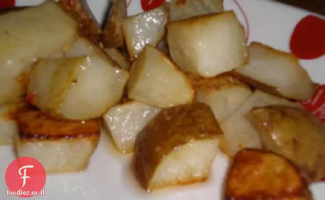 תפוחי אדמה צלויים בתנור טעימים