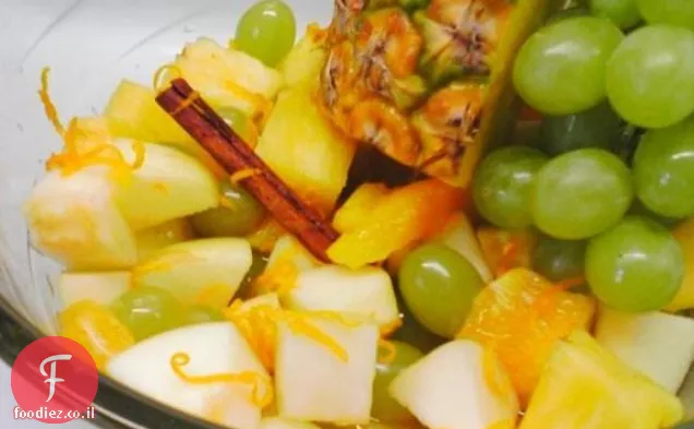 סלט האביב עם Gorgonzola ואגוזי מלך