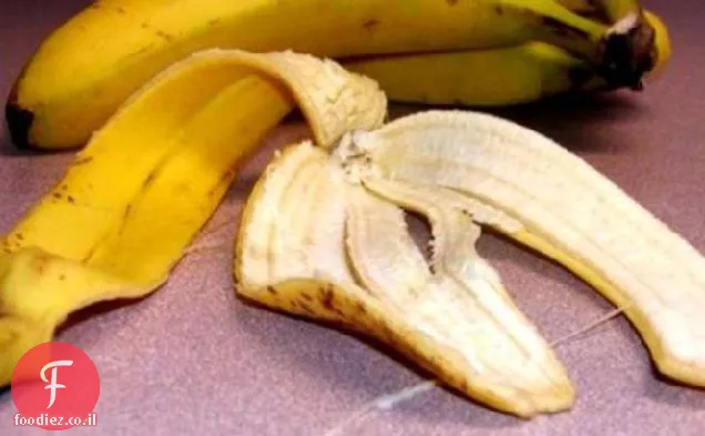 ריפוי פריחות קיסוס רעל, עקיצות חרקים עם קליפת בננה