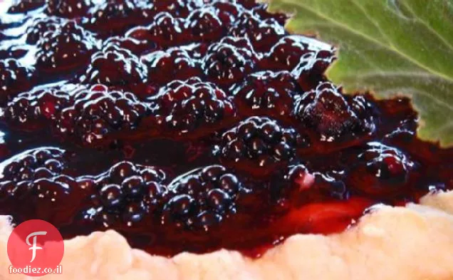 עוגת הבאונטי של Bev של Bodacious Blackberry