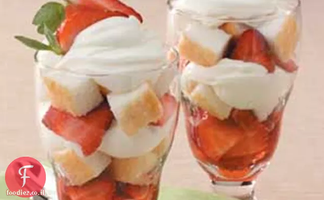 עוגת גבינה תות Parfaits
