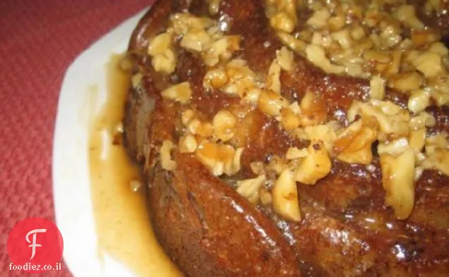 אגס ספייס עוגת Bundt עם ציפוי פרלין אגוז