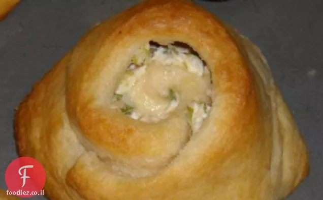 גלגלי גלגלי Jalapeño-Chicken Crescent