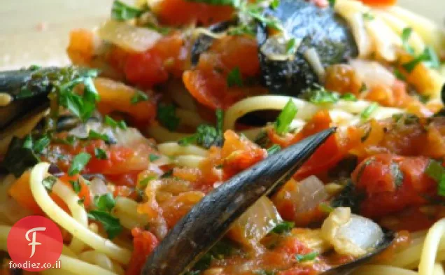 ספגטי עם מולים (Spaghetti con le Cozze)