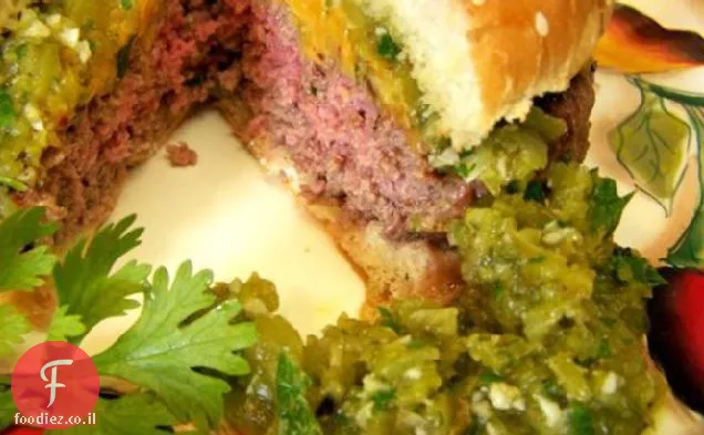 המבורגרים צ'ילה סינטה עם סלסה ורדה