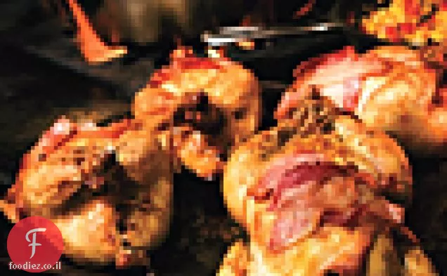 לחם תירס-ממולאים תרנגולות משחק קורניש עם תירס מק צ'וקס