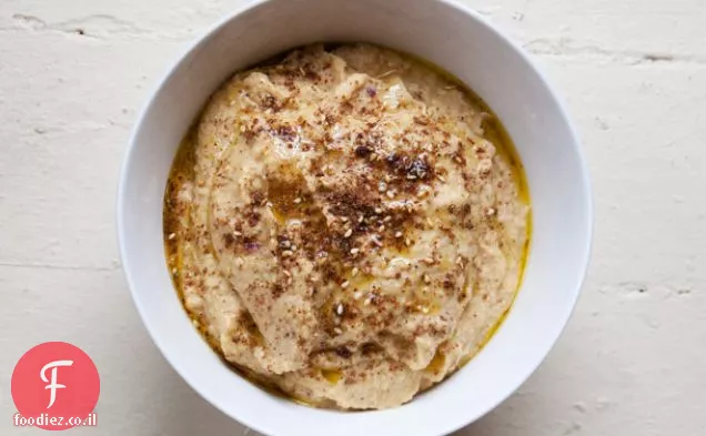 מטבל זוקיני צלוי-חומוס עם זעתר