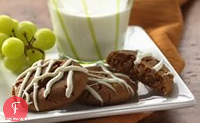 עוגיות מולסה עם זיגוג שוקולד לבן