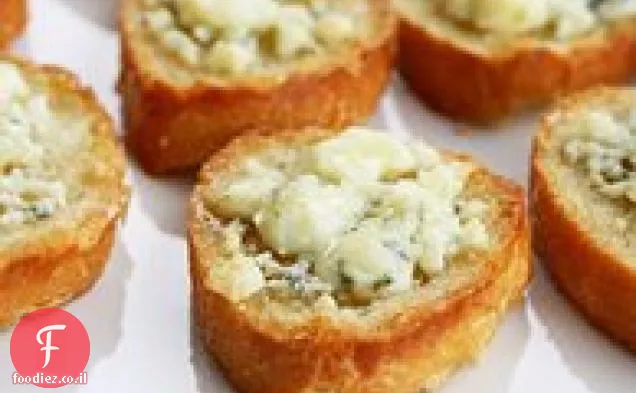 ברוסקטה עם גבינת גורגונזולה ודבש