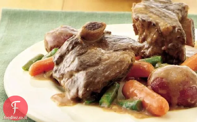 קל לבשל בשר בקר איטי ארוחת ערב צלע קצרה