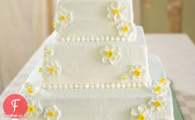 עוגת חתונה לבנה עם מילוי פטל