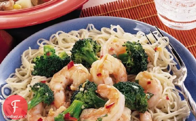 שרימפס וברוקולי Lo Mein