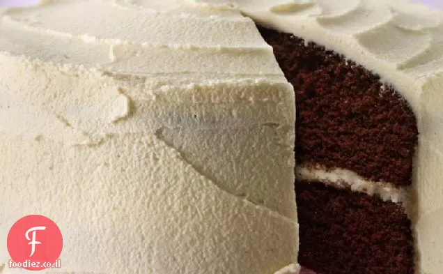 עוגת שוקולד טעימה עם ציפוי לבן