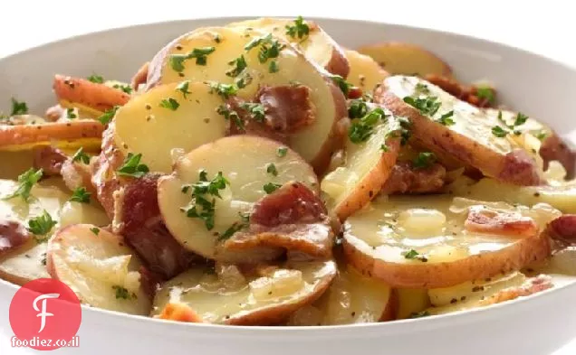 סלט תפוחי אדמה גרמני חם ורזה