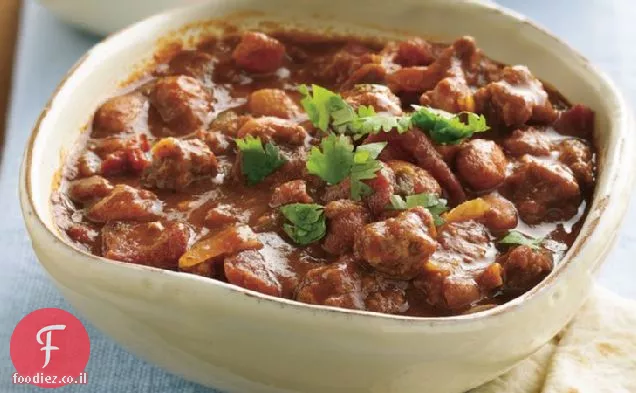 סלואו-Cooker Mole Chili