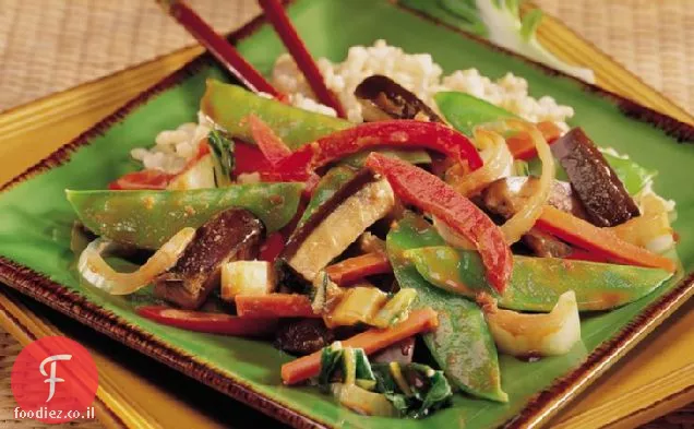 ירקות סיניים מאודים עם אורז חום