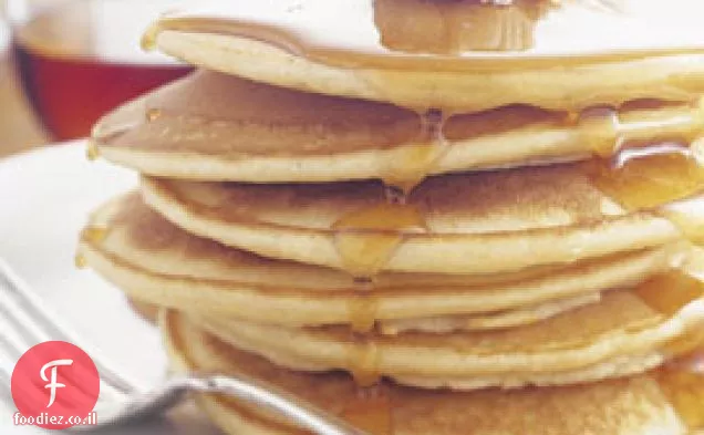 פנקייק קמח תירס עם דבש-חמאת פקאן