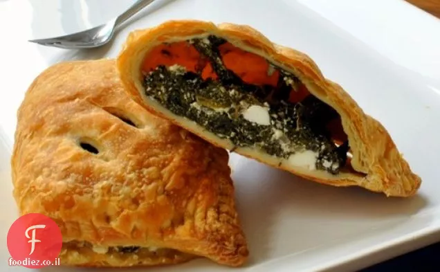 פשטידות ידיים בסגנון Spanokopita