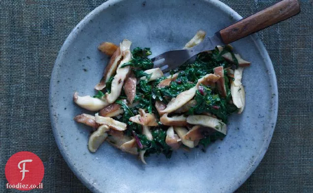 Chard שוויצרי עם מתכון חמאה Shiitake