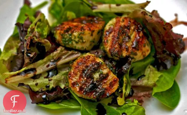 ארוחת ערב הלילה: צדפות בגריל עם רוטב פסטו מנטה וסירופ בלסמי