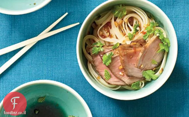 Char Siu על אטריות שומשום
