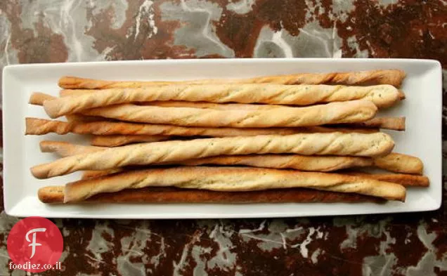 שום פריך ומקלות לחם עשב