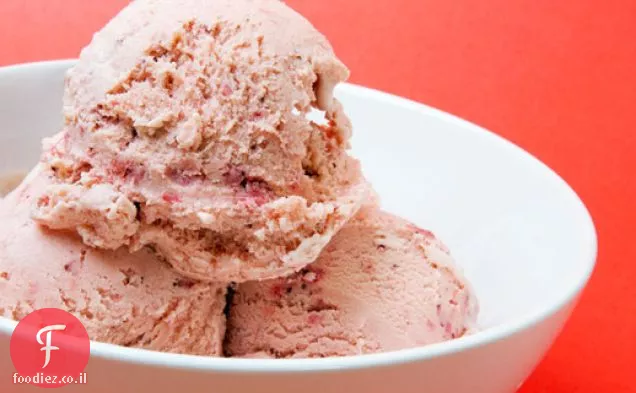 גלידה בלסמית תות שדה של Bi-Rite Creamery