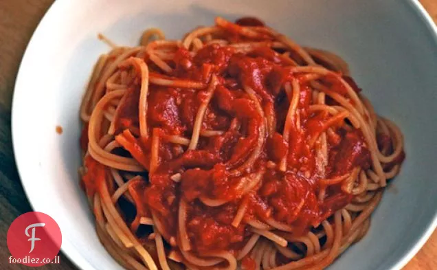 ארוחת ערב: ספגטי ברוטב עגבניות ג'ינג'ר