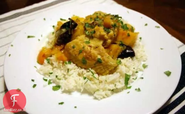 ארוחת ערב: עוף מרוקאי עם קומקווט ושזיפים מיובשים