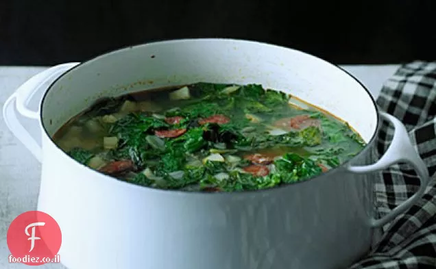 כרוב רוסי אדום ומרק צ'וריסו (Caldo ורדה)