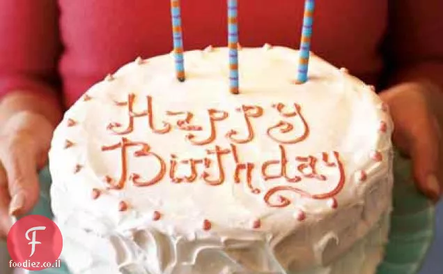 עוגת יום הולדת לבנה עם ציפוי מרנג איטלקי