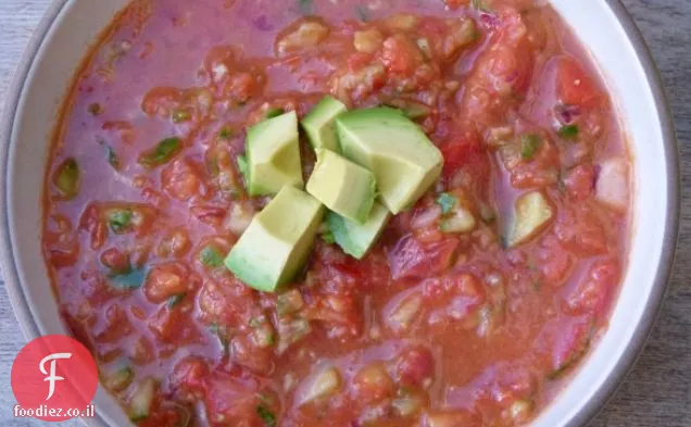 Gazpacho עם מתכון אבוקדו