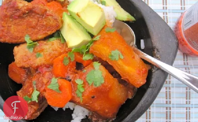 Estofado de Cerdo y Yuca (תבשיל חזיר וקסאווה)