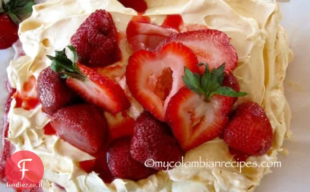 Merengón de Fresas (קינוח מרנג תות קולומביאני)