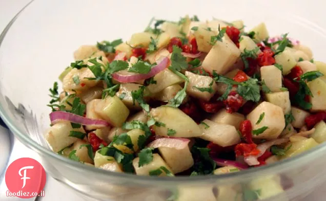 סלט Chayote עם רוטב שום קלוי