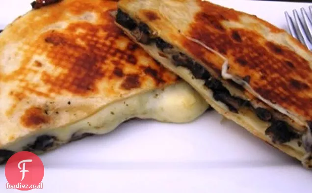 Quesadilla פטריות (Quesadilla de Champiñones)