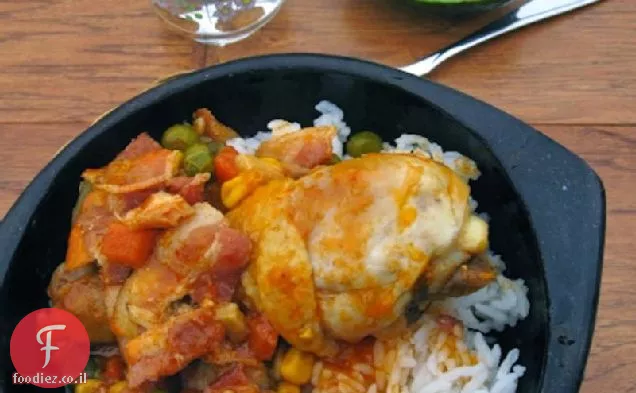 Estofado de Pollo con Tocineta (תבשיל עוף עם בייקון)