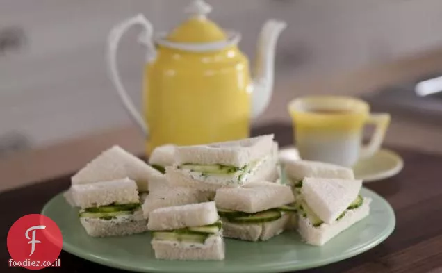 מלפפון ו Lemony שמיר שמנת גבינה תה כריכים